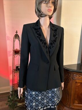 Kasper Black Embroidered Lapel Blazer